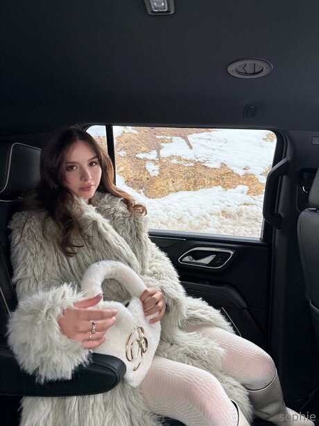 Sophiemudd hd actress images