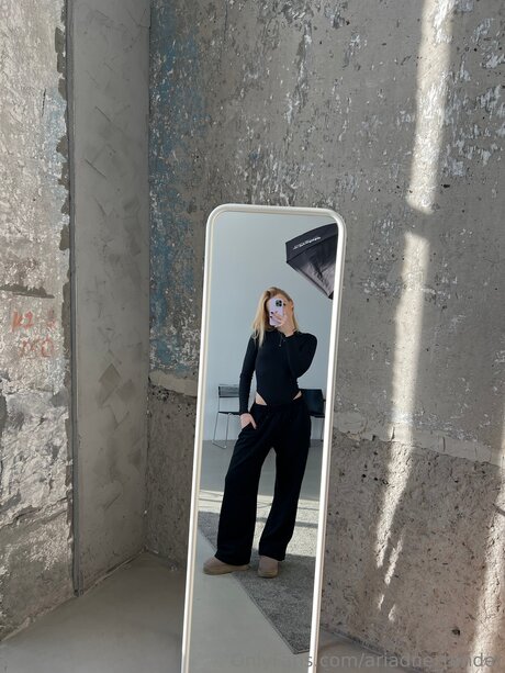 Ariadne Tender hot actress photos