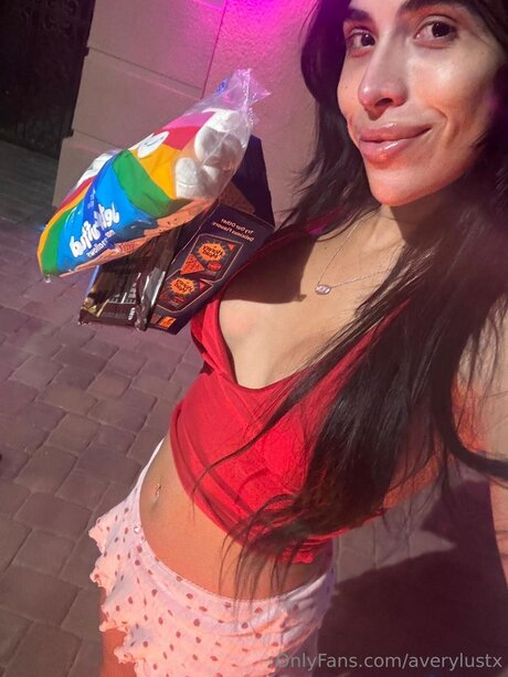 Averylustx model pornographic gallery