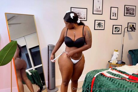 Onlyfansnubiangoddess hd star photos