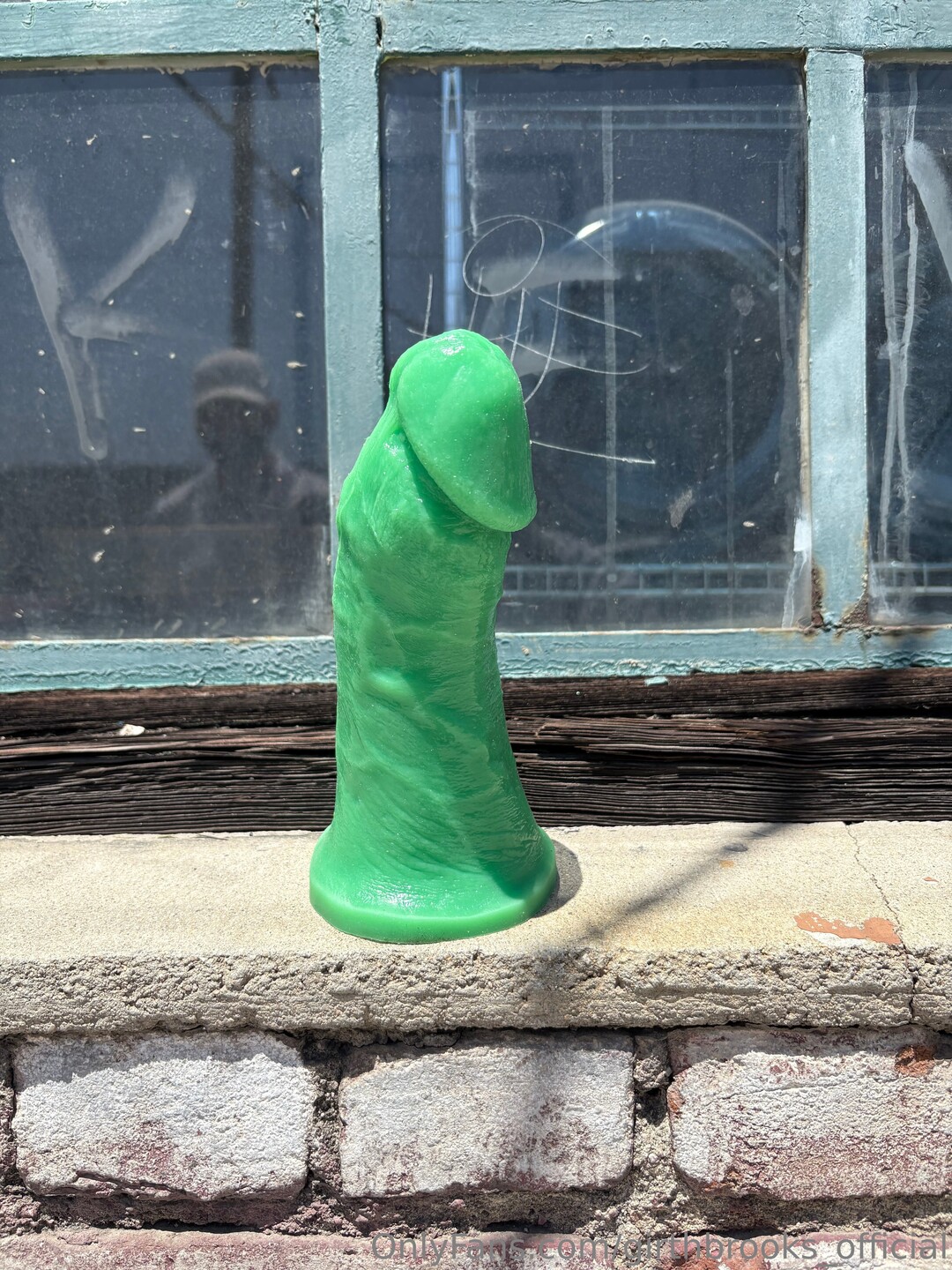 Girthbrooks Official model pretty archive