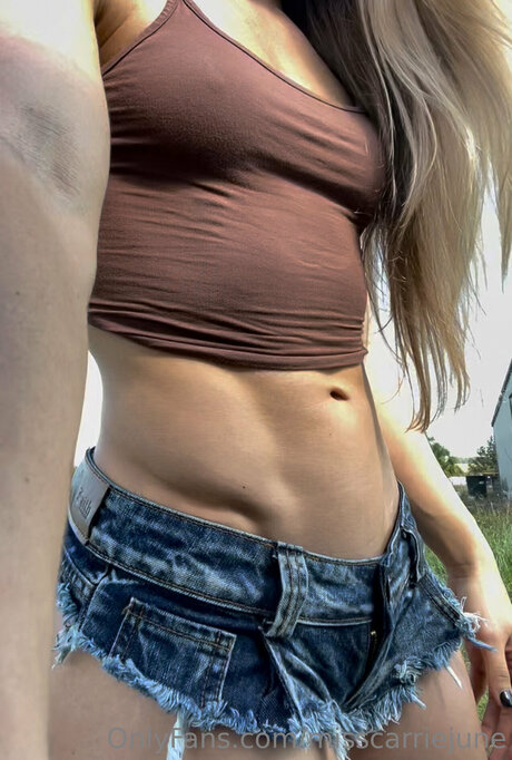 Misscarriejune model naked photo