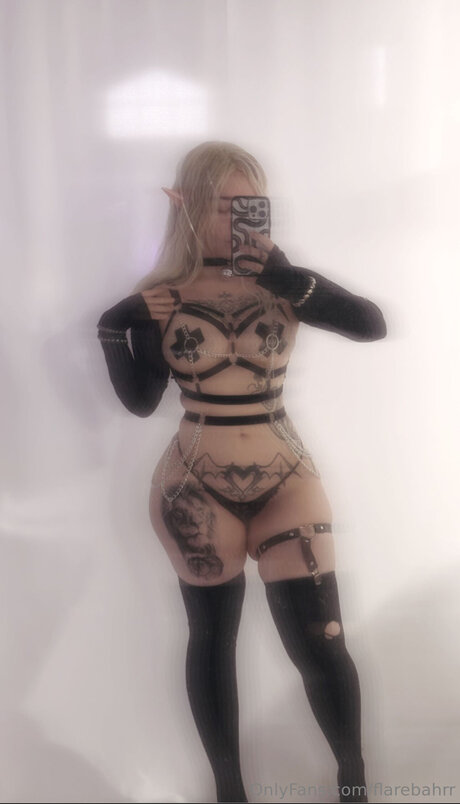 Flarebahrr model hd photo