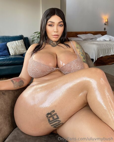 huge fake tits onlyfans hot nude archive