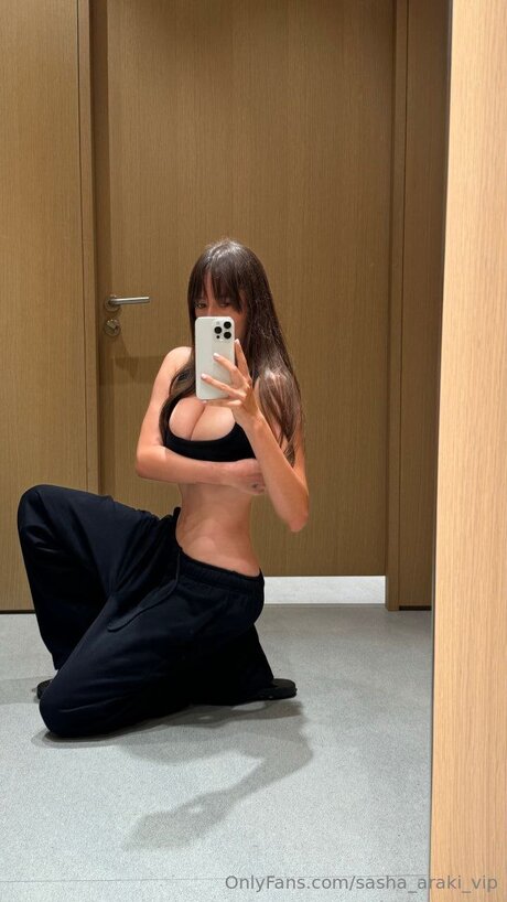 Sasha Araki Vip top pornstar img