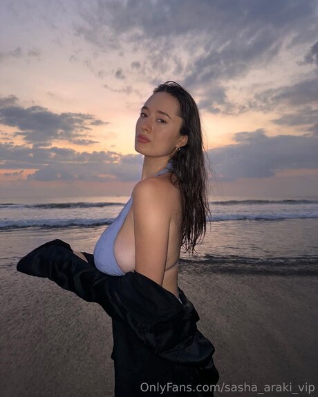 Sasha Araki Vip hd pornstar pic