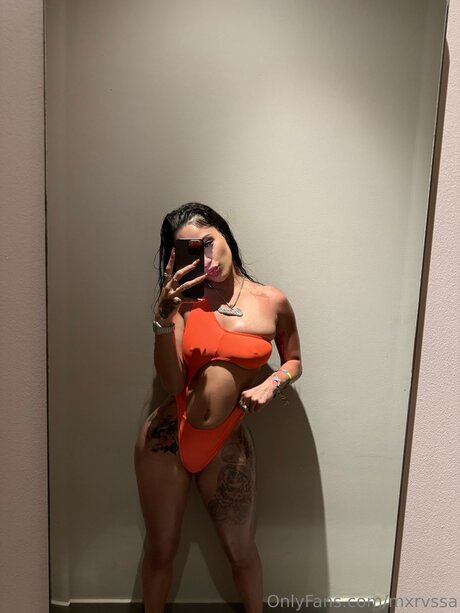Mxrvssa naked model image