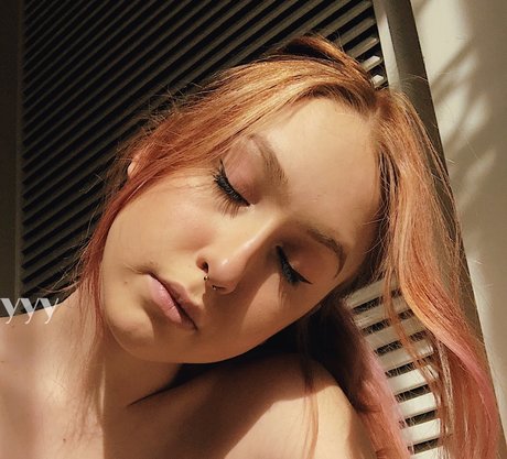 Ivy Lune sexy actress image