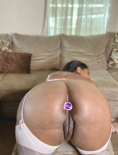 _Omi Stark best actress photos