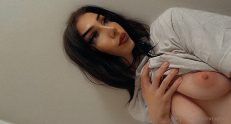 Hexdarling_ star top archive