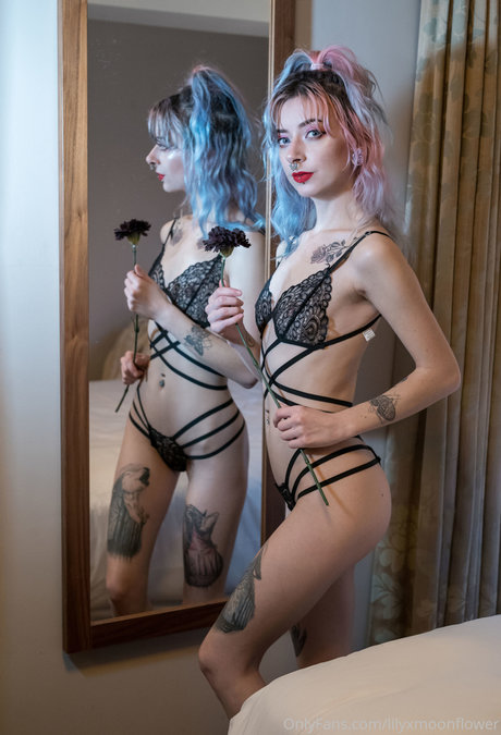 Lily Moonflower_ sex pornstar pics