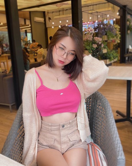 amateur mom onlyfans sexy nude img