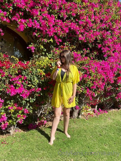 Emmika model porn archive