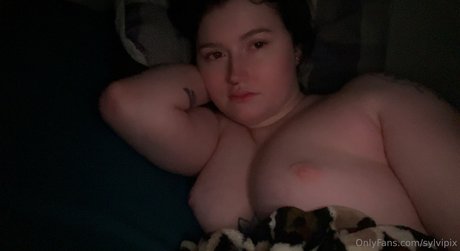 Sylvipix Young Goth Milf model hd pic