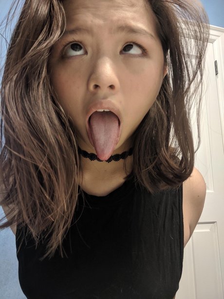 IvoryxNight model erotic images