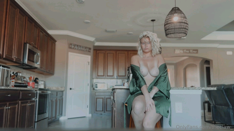 Theclaw_ star sexy pics
