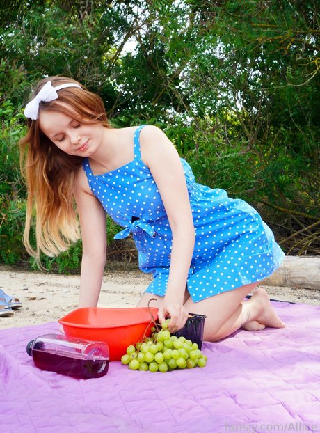 Alisaya_ adult star picture