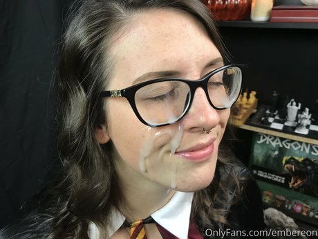 Embereon_ model best picture