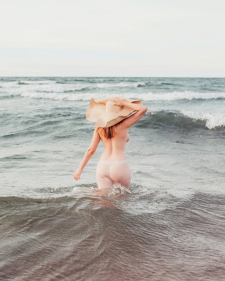 Eva Sindlerova pretty pornstar photos