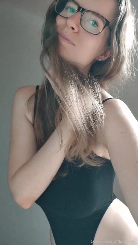 Laraheller pornstar sexy image