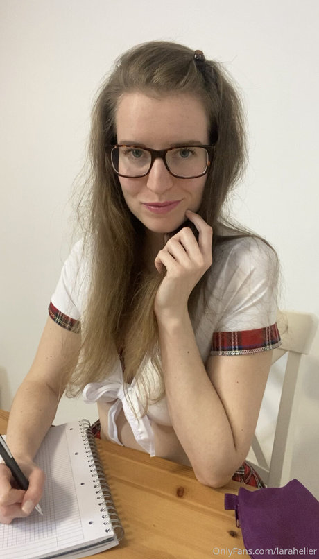 Laraheller pornographic model gallery