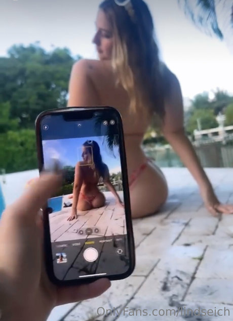 Lindsay Blake pornstar gallery