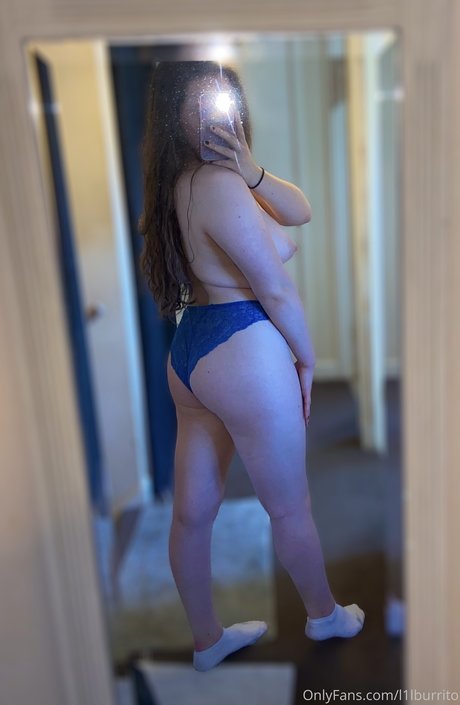 Xsarahlbx star naked photos