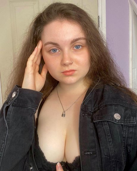 Xsarahlbx pornstar beautiful photo