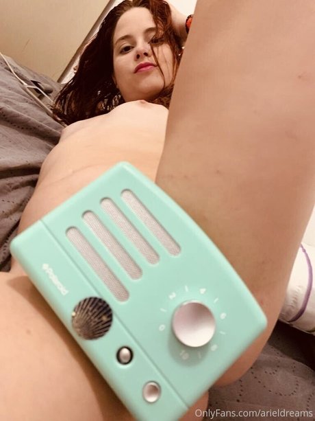 Ariel Dreams pornstar nice archive