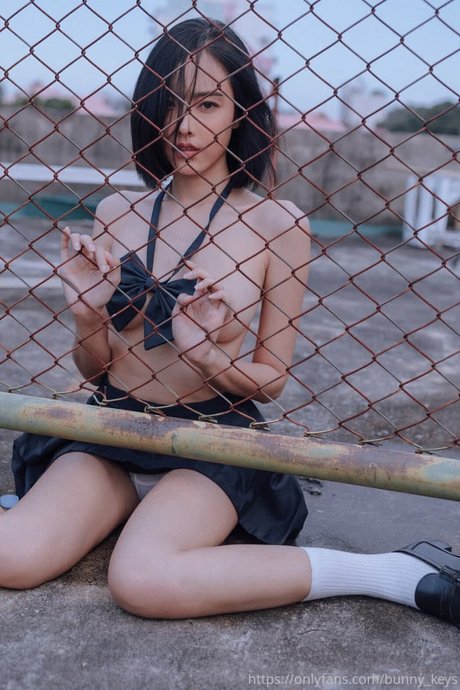 Bunny Keys_ sexy actress photo