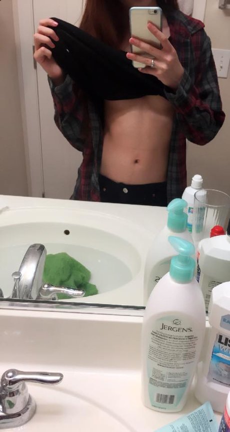 _Nancy Tran model high quality pictures