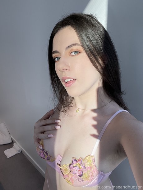 blowjob brunette onlyfans hot nude picture