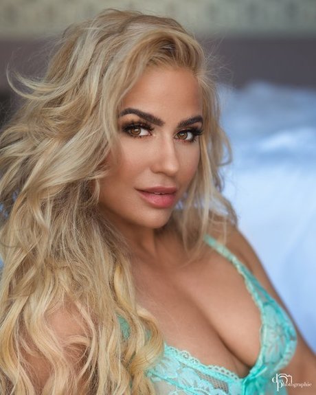 Andrea Schaerer art pornstar pictures