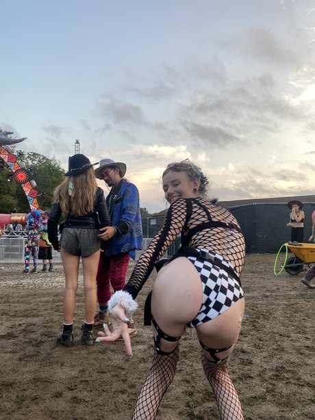 Eva Nova pretty pornstar photos