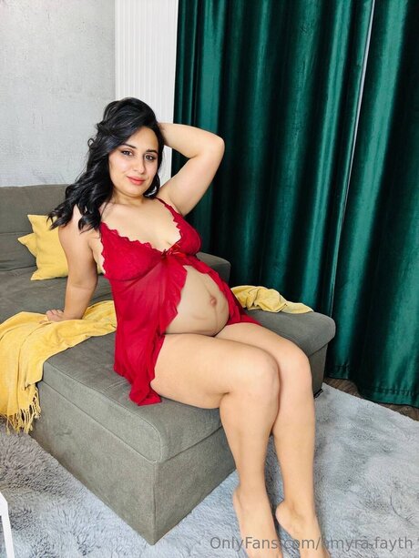 Amyra Fayth nude model photos