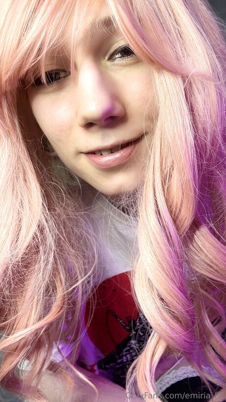 Tsgirl Emiria sexy model images