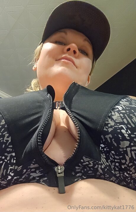 Kittykat1776 sexy star photos