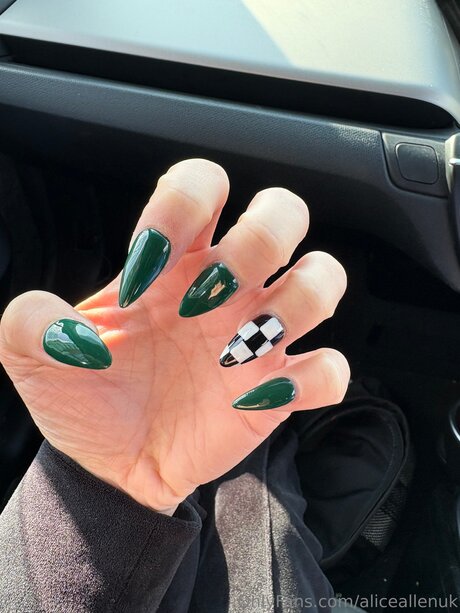 non nude onlyfans sexy pic