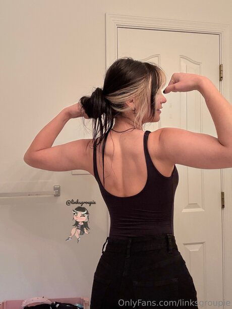 Linksgroupie pornographic actress pics