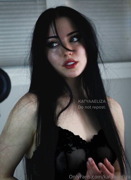 Katyaaeliza exclusive model picture