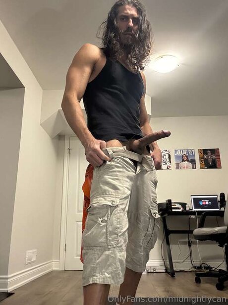 Midnightlycan star nude picture