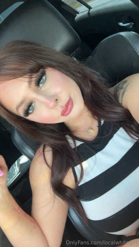 Localwhitegirl model art pictures