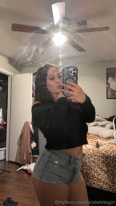 Localwhitegirl pretty actress picture