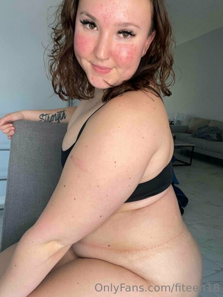 Bisexualcollegegirl nude actress pic