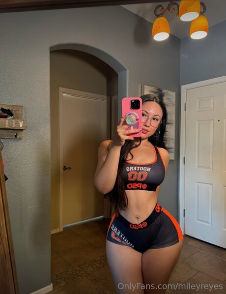 Mileyreyes pornstar hot images