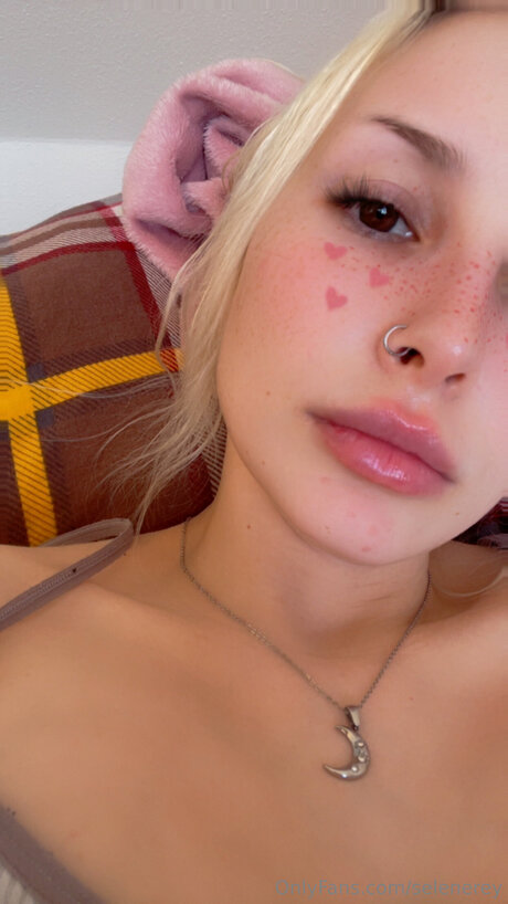 Selenerey high quality pornstar pics