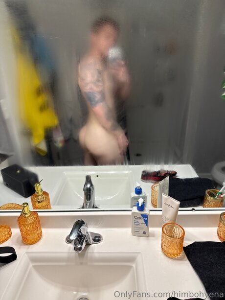 Himbohyena star naked gallery