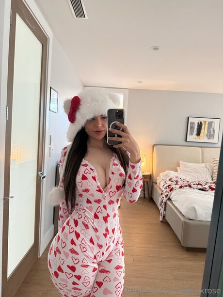 Alinaxrose hd model photo