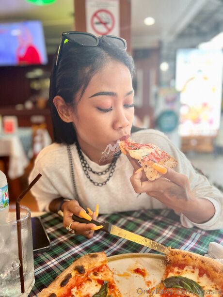 blonde wife onlyfans sexy naked photo