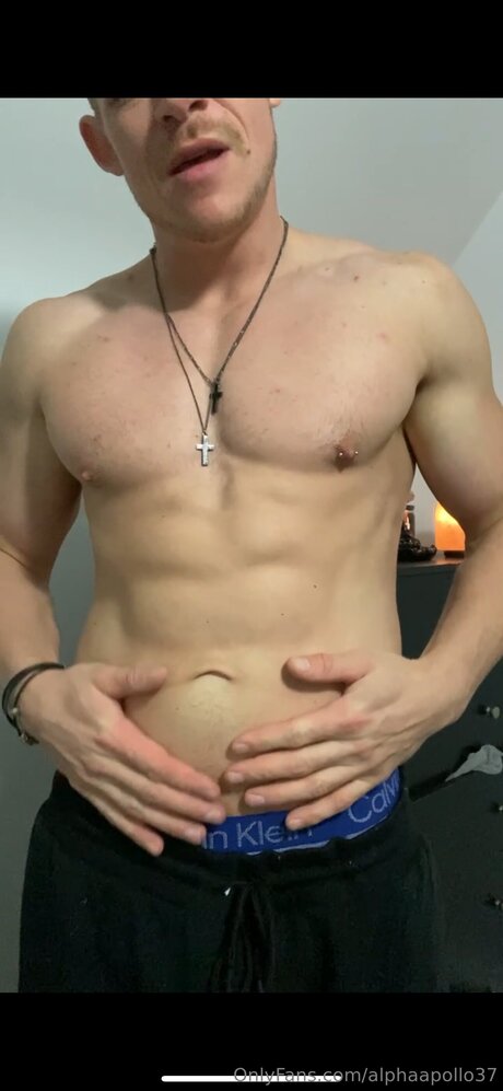 Alphaapollo37 nude pornstar photo